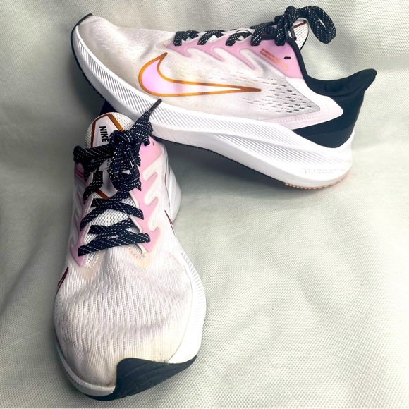 Nike Shoes - Nike Zoom Winflo 7 Running Shoes Womens Size US 8 EUR 39 Light Violet CJ0302-501